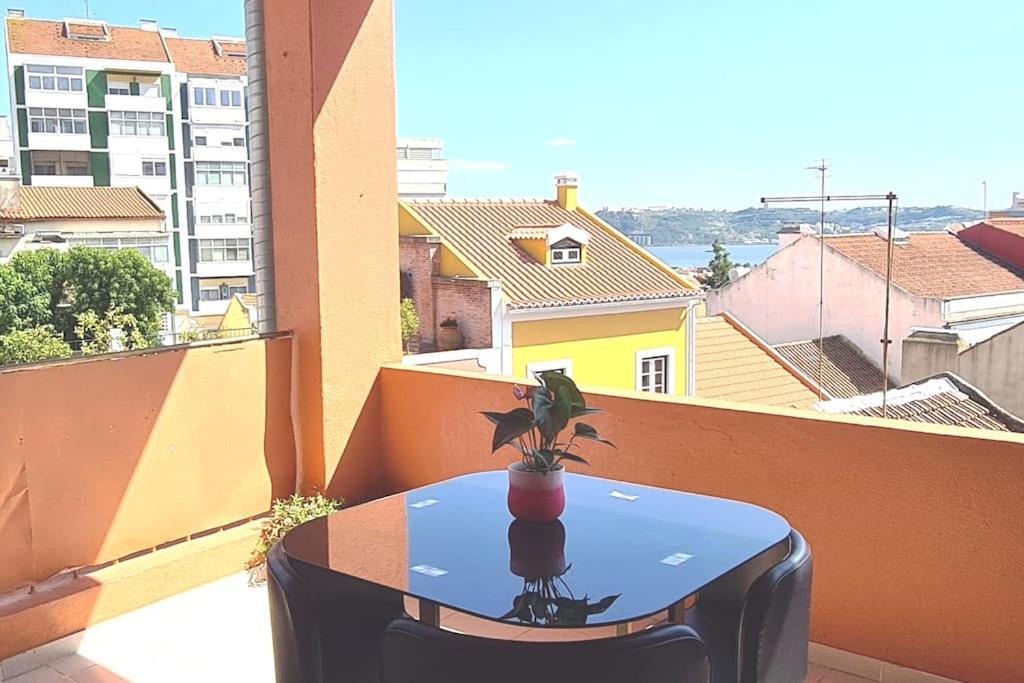 2 Avec Terrasse * Lisboa